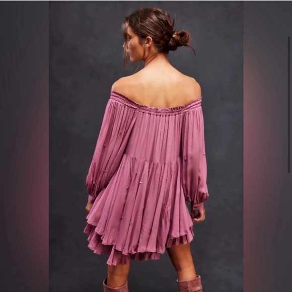 FREE PEOPLE - Bali Moon Gleam Embellished Off The Shoulder Dress in Mauve Orchid - Picture 2 of 14
